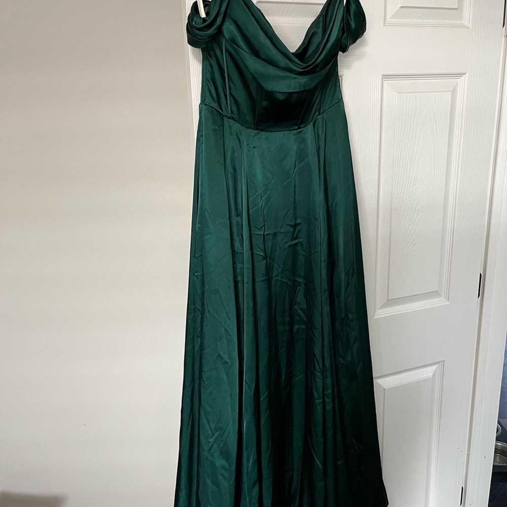 Elegant Green Evening Gown